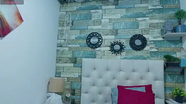 Snapshot of Skylernaomi chatting on April 2026 01:18:01 PM Skylernaomi online show from April 2026 01:18:01 PM