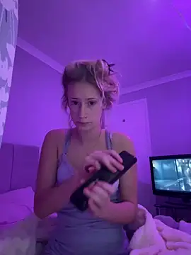 Goldenfairy online show from April 2026 08:53:02 PM