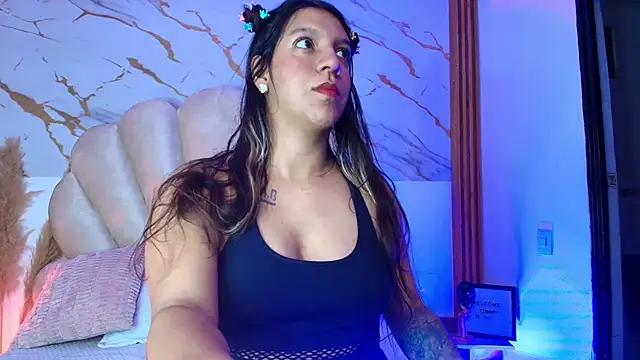 Snapshot of Lunaa_Rossee chatting on April 2026 11:55:01 AM Lunaa Rossee online show from April 2026 11:55:01 AM