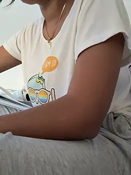 majo 2901 online show from April 2026 07:03:01 PM