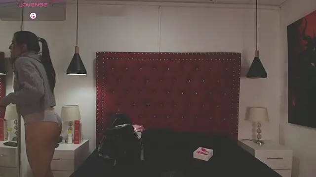 Snapshot of Jack_and_Emma_ chatting on April 2026 12:39:02 PM Jack and Emma online show from April 2026 12:39:02 PM