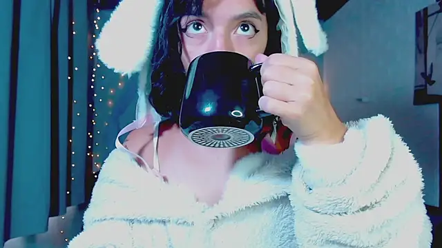 LannieGonzales online show from April 2026 12:49:01 PM