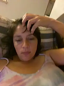 Snapshot of AnnSmiles chatting on April 2026 07:39:01 AM AnnSmiles online show from April 2026 07:39:01 AM