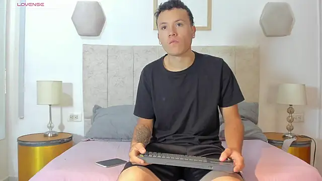  blowsex  online show from April 2026 01:11:01 PM