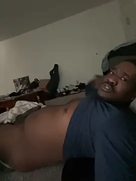 Snapshot of Evantrotwig chatting on April 2026 04:15:01 PM Evantrotwig online show from April 2026 04:15:01 PM