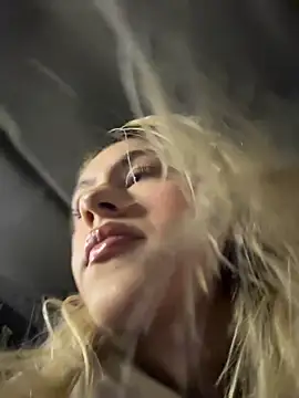 Lia fire online show from May 2026 02:53:01 AM
