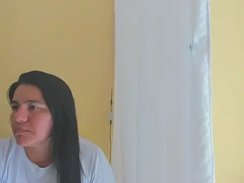 Snapshot of CRIS_MILF chatting on April 2026 06:54:02 PM CRIS MILF online show from April 2026 06:54:02 PM