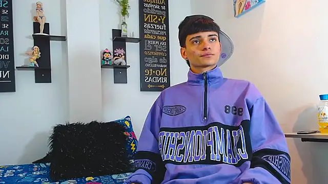 milo hot  online show from April 2026 06:57:02 PM