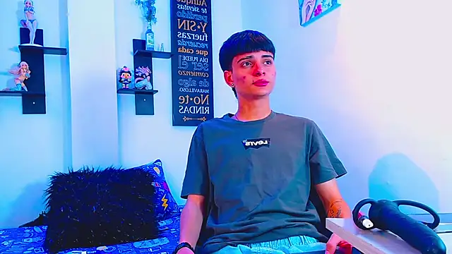 milo hot  online show from April 2026 10:58:01 PM