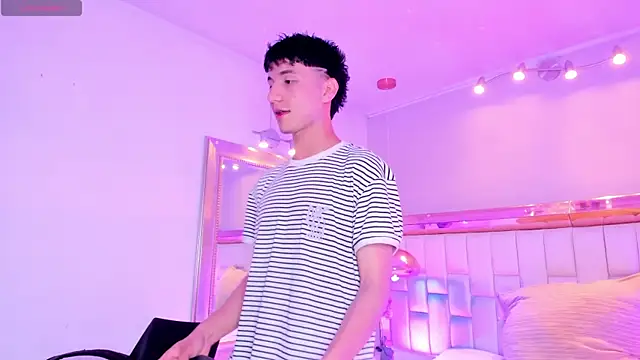 Taylor Brooks online show from April 2026 06:09:01 PM