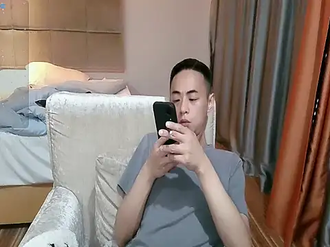 Snapshot of davidboys chatting on April 2026 04:32:01 AM davidboys online show from April 2026 04:32:01 AM