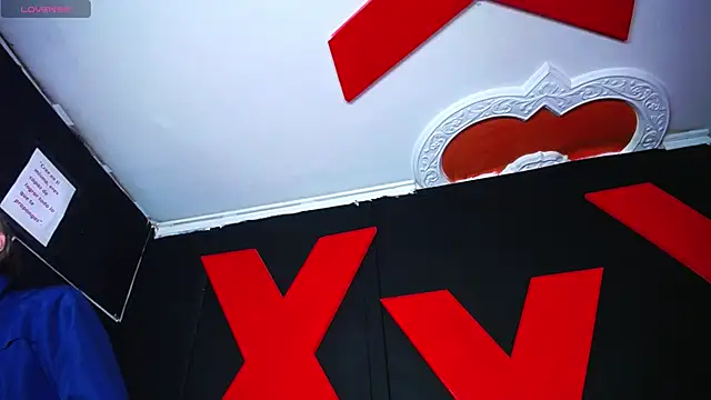 Snapshot of AlanFox1 chatting on April 2026 01:38:01 PM AlanFox1 online show from April 2026 01:38:01 PM