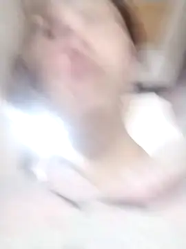 Snapshot of AlanFox1 chatting on April 2026 12:33:01 AM AlanFox1 online show from April 2026 12:33:01 AM