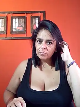 lucianamorocha online show from April 2026 02:06:01 PM