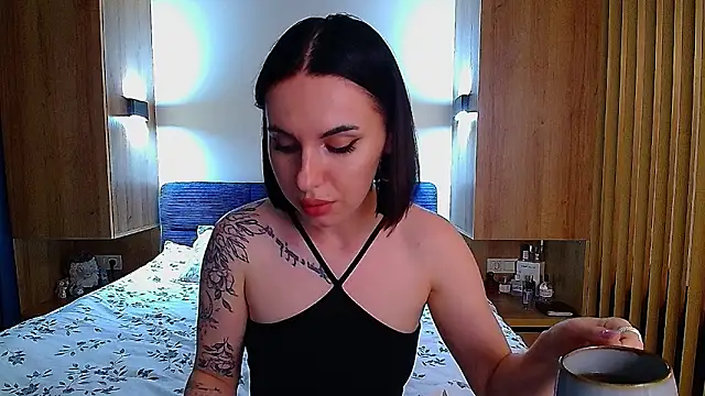 Sour Berry  online show from May 2026 06:42:02 PM