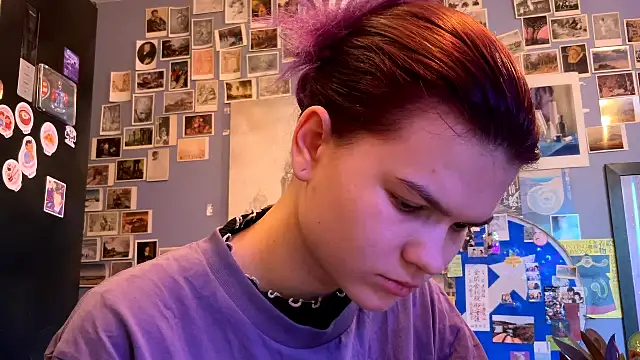 DarylLarrow online show from April 2026 04:13:02 AM