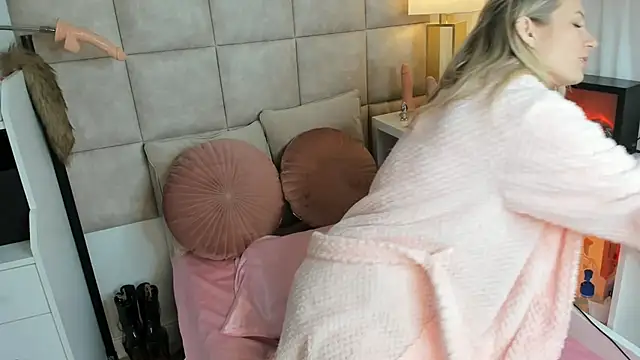 str4wberrysugar  online show from April 2026 07:13:02 AM