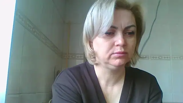 Snapshot of SylvieGold453 chatting on April 2026 06:55:02 AM SylvieGold453 online show from April 2026 06:55:02 AM