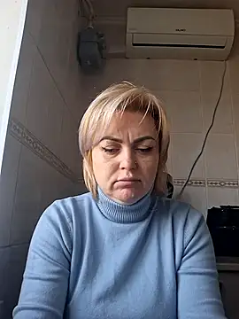 Snapshot of SylvieGold453 chatting on April 2026 12:40:02 PM SylvieGold453 online show from April 2026 12:40:02 PM