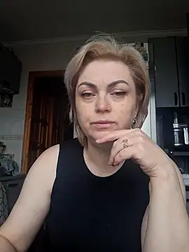 Snapshot of SylvieGold453 chatting on May 2026 02:21:02 PM SylvieGold453 online show from May 2026 02:21:02 PM