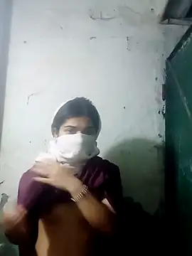 Snapshot of riya12_ chatting on April 2026 07:04:01 PM riya12 online show from April 2026 07:04:01 PM