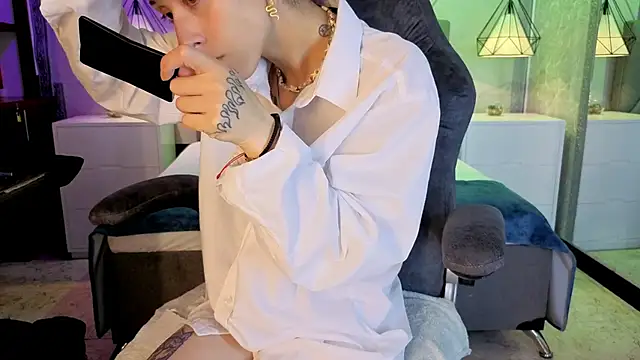 lhiamfitt10 online show from April 2026 05:53:02 PM