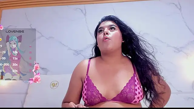 dakota tucci online show from April 2026 03:28:01 AM