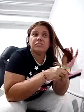 Zafiro MD online show from April 2026 12:17:01 AM