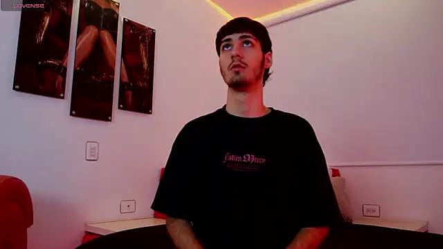 Enzo Crown online show from April 2026 07:53:01 PM