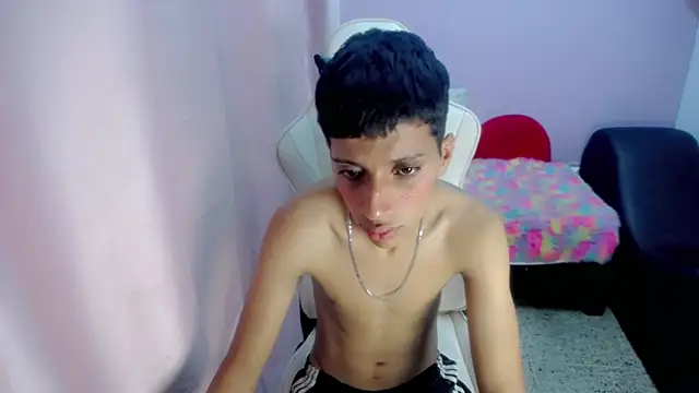 Yei lee  online show from April 2026 07:55:01 PM