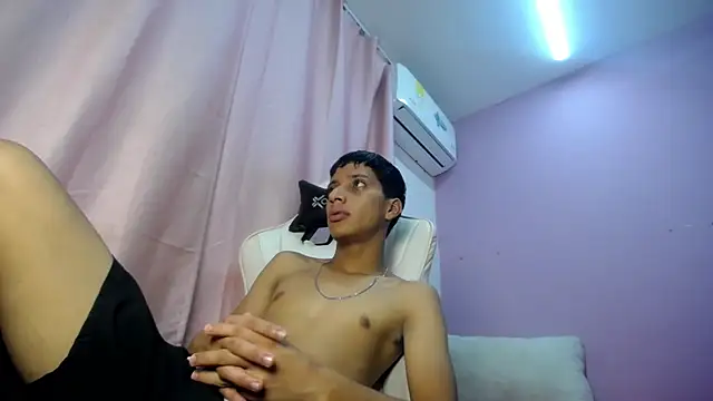 Yei lee  online show from April 2026 08:42:02 PM