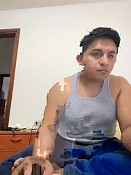 Snapshot of Kevinreikkt chatting on June 2026 04:35:02 AM Kevinreikkt online show from June 2026 04:35:02 AM