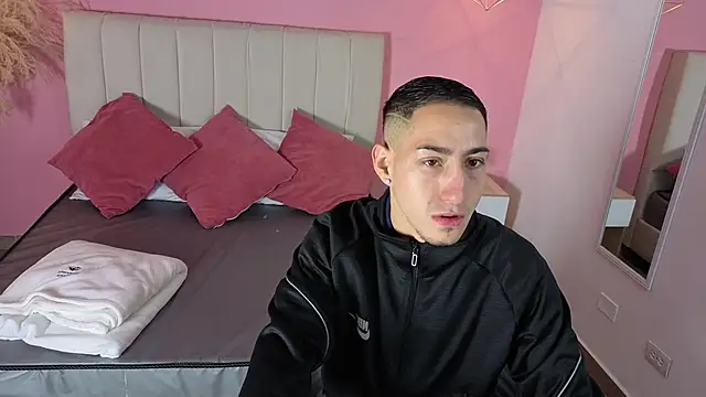 Snapshot of jhan_vassilis chatting on April 2026 10:54:02 AM jhan vassilis online show from April 2026 10:54:02 AM