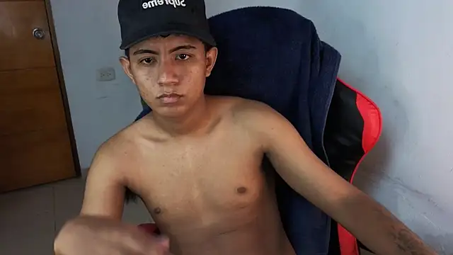 darknigthx online show from April 2026 04:11:01 AM