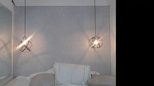 Danielaamber online show from April 2026 07:29:01 PM