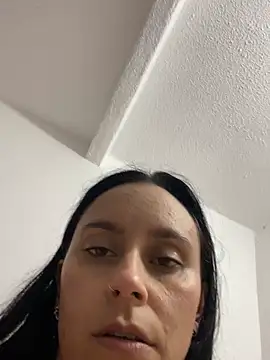 Snapshot of EmilyBrown01 chatting on April 2026 03:01:01 AM EmilyBrown01 online show from April 2026 03:01:01 AM