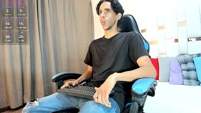 Alessandro Abruzzo online show from April 2026 03:04:01 AM