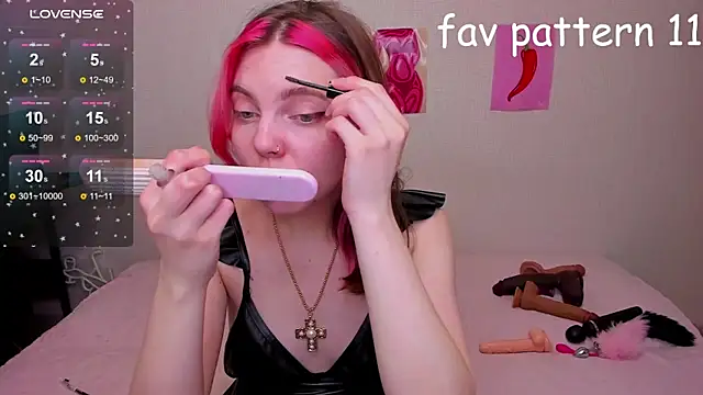 Marie Reyess online show from July 2026 01:04:01 PM