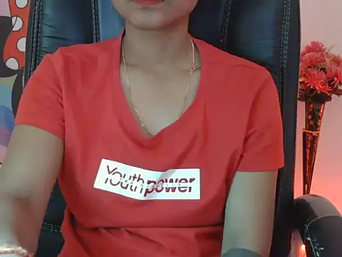 Snapshot of pari_darling chatting on April 2026 02:23:01 AM pari darling online show from April 2026 02:23:01 AM