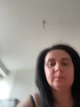 SiennaDiamond39 online show from April 2026 06:09:02 PM