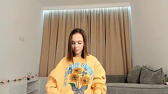 RoyceKintzel online show from April 2026 05:36:01 PM