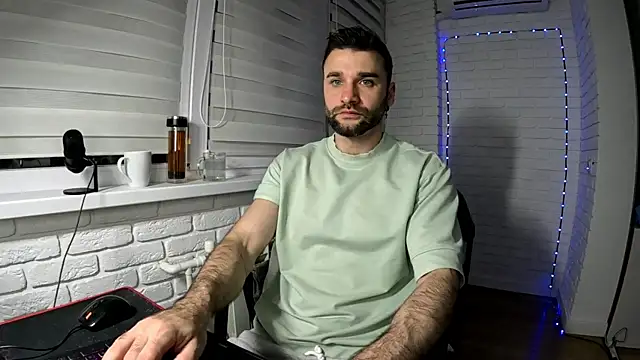 Snapshot of DaddySlava chatting on April 2026 06:55:02 PM DaddySlava online show from April 2026 06:55:02 PM