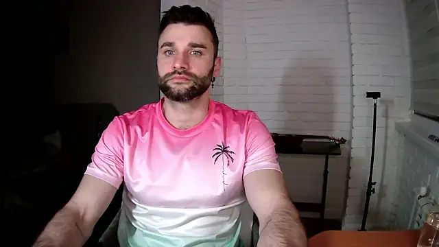 Snapshot of DaddySlava chatting on April 2026 06:42:01 PM DaddySlava online show from April 2026 06:42:01 PM