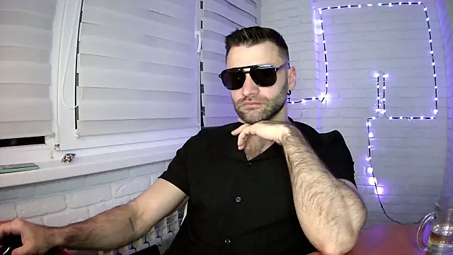 Snapshot of DaddySlava chatting on April 2026 06:16:01 PM DaddySlava online show from April 2026 06:16:01 PM