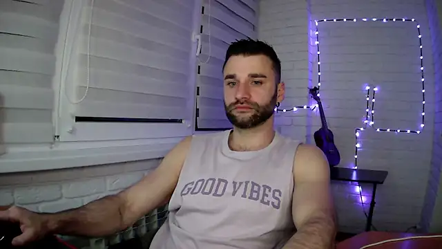 Snapshot of DaddySlava chatting on May 2026 08:26:01 PM DaddySlava online show from May 2026 08:26:01 PM