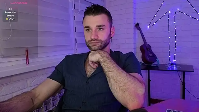 Snapshot of DaddySlava chatting on May 2026 06:38:02 PM DaddySlava online show from May 2026 06:38:02 PM