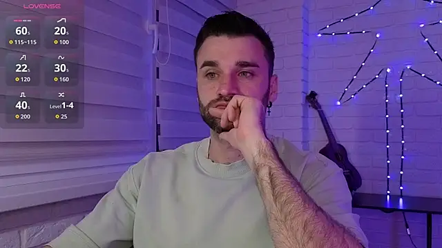Snapshot of DaddySlava chatting on May 2026 07:32:02 PM DaddySlava online show from May 2026 07:32:02 PM