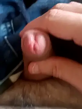 olivaissul online show from April 2026 01:22:02 PM