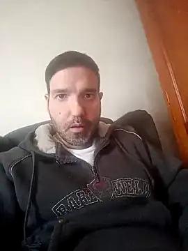 olivaissul online show from April 2026 01:28:01 PM