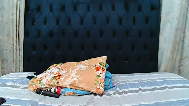 Snapshot of SexiestChoc chatting on April 2026 07:58:02 PM SexiestChoc online show from April 2026 07:58:02 PM